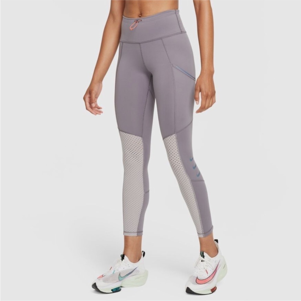 Nike Women's Gray Leggings Size Large